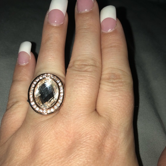 Premier Designs Jewelry - Premier Designs Curve Appeal size 8